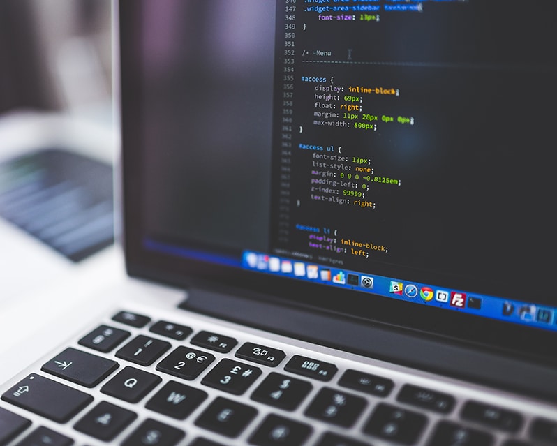 沒有後臺管理系統,就要一個字母一個字母的更新網站。