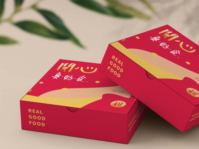 TIANN'S 開心真好食的包裝運用紅與金創造出喜慶感受。