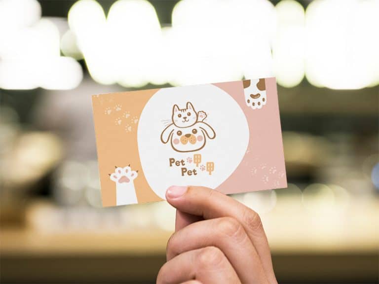 PET呷PET呷名片圍繞著貓狗互動，帶出溫暖舒心的感受。